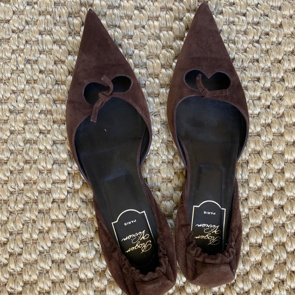 Roger Vivier -Paris- Brown Suede Flats - Picture 4 of 15